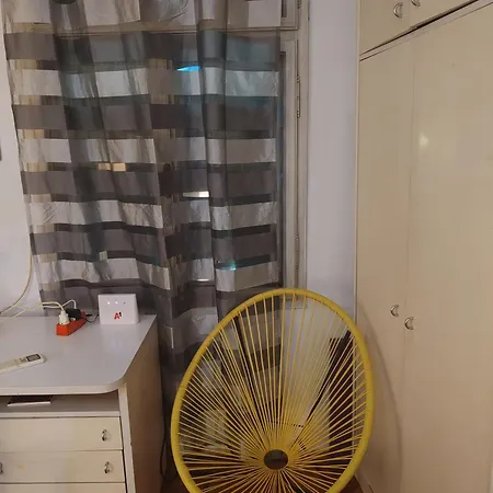 Apartment, Walk Everywhere *
